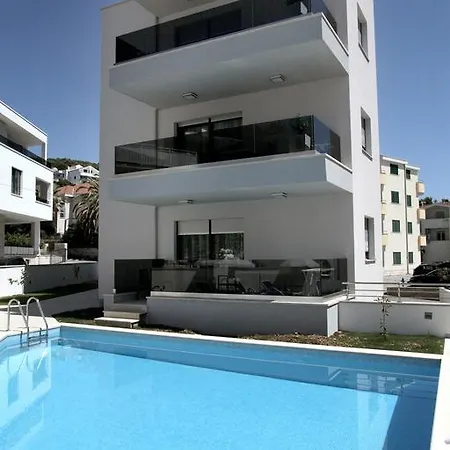 Aquamarie Apartment