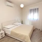 Aquamarie Apartment